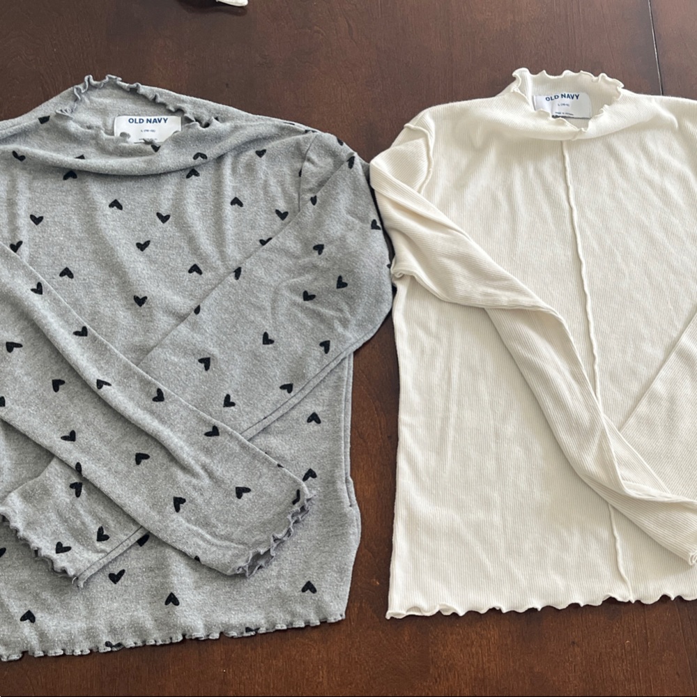 Old Navy Grey Heart Print Top & Cream Ruffle-Edge  2 long sleeve shirts 10/12